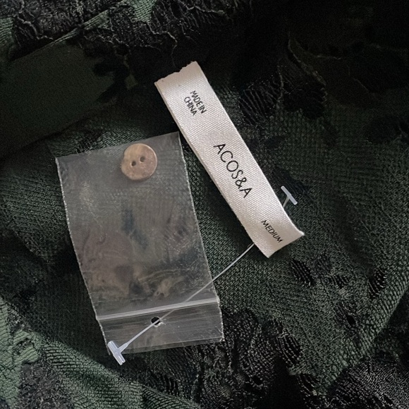 5 for $35 Acos&a green lace top - Picture 8 of 8